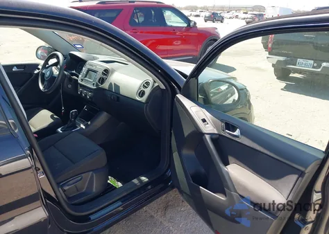 2017 Volkswagen Tiguan 2.0T/2.0T S z USA, uszkodzony, nr VIN WVGAV7AX9HK052930